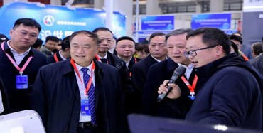 Lu Bingheng 